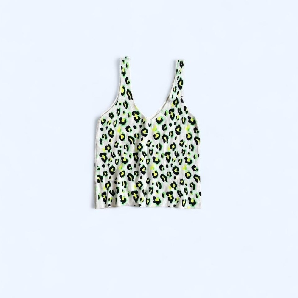 Knitted leopard print tank top size M by Good Luck Gem